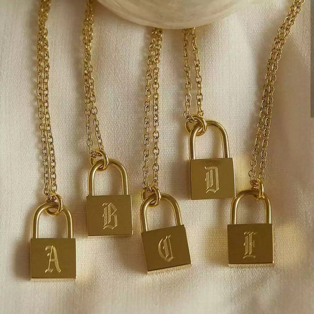 Initial Lock – Galaxia Beauty